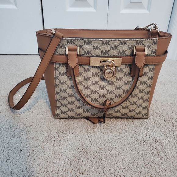 Michael Kors bag - Picture 1 of 5